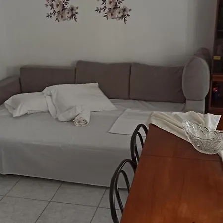 Apartament Christos Near The Ofrynio *